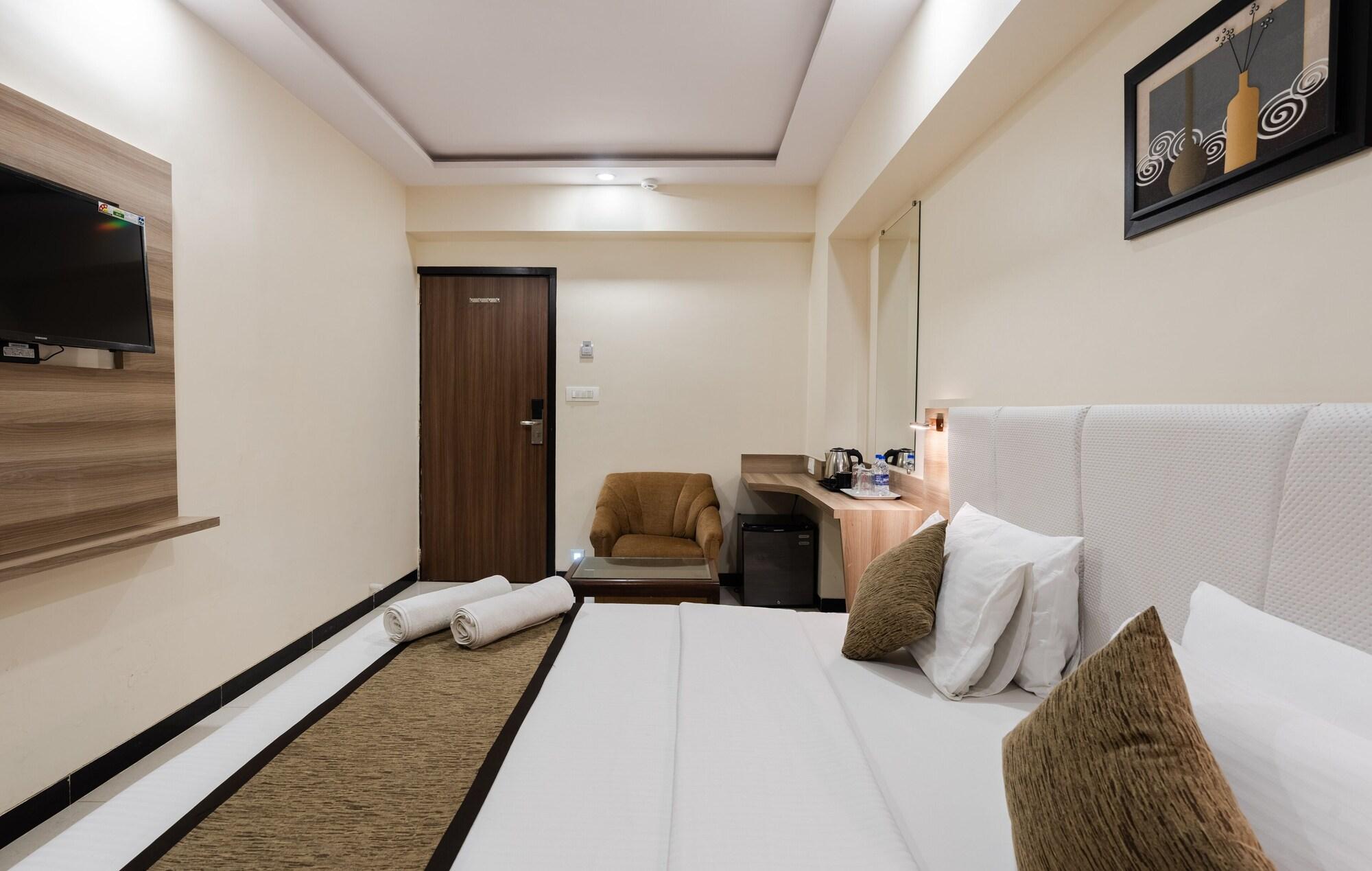 Hotel Avon Ruby Dadar Мумбаи Экстерьер фото