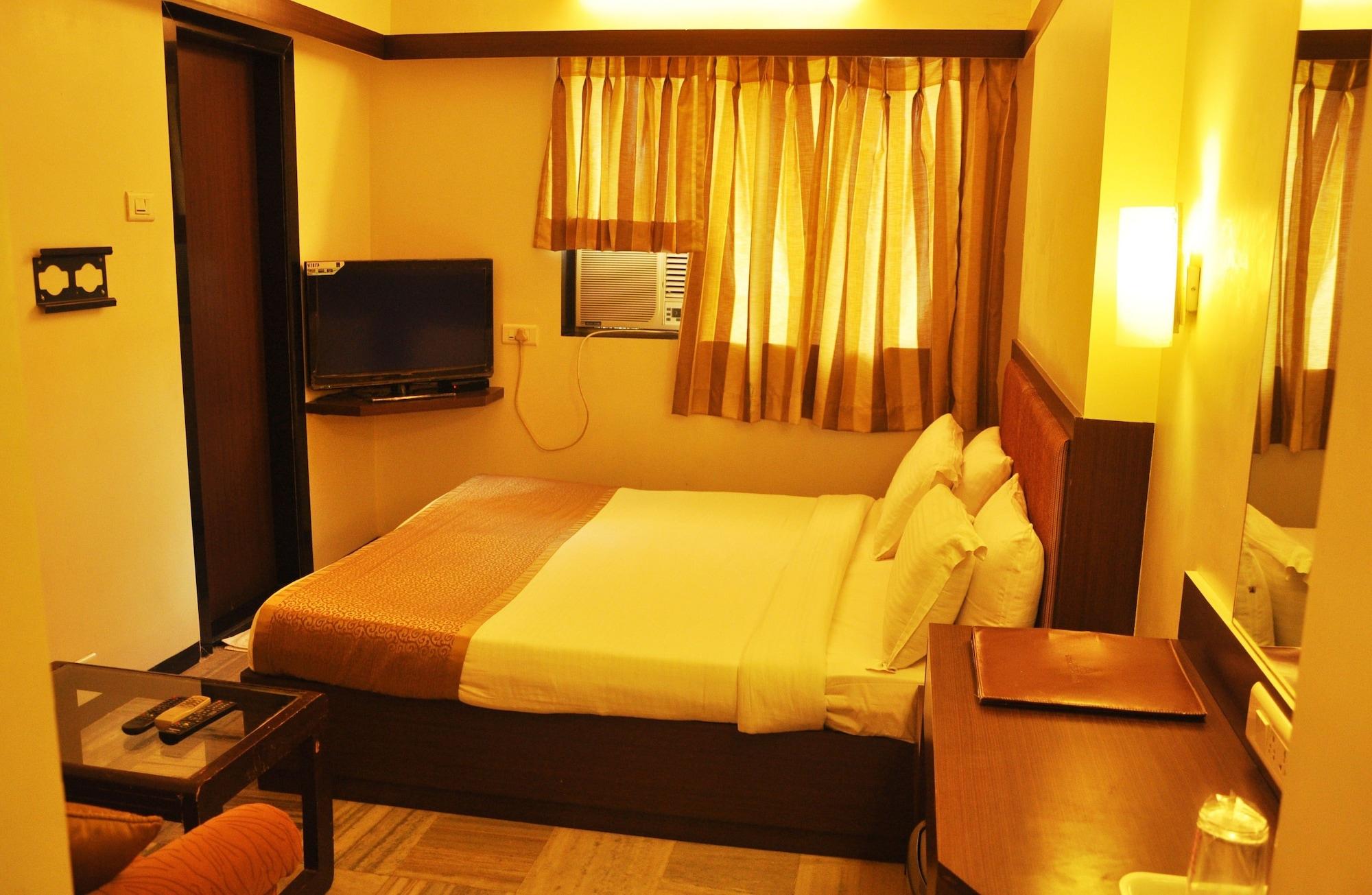 Hotel Avon Ruby Dadar Мумбаи Экстерьер фото