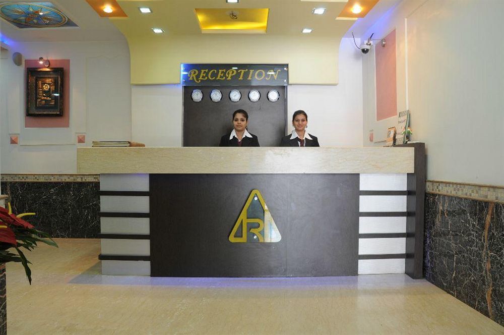 Hotel Avon Ruby Dadar Мумбаи Экстерьер фото
