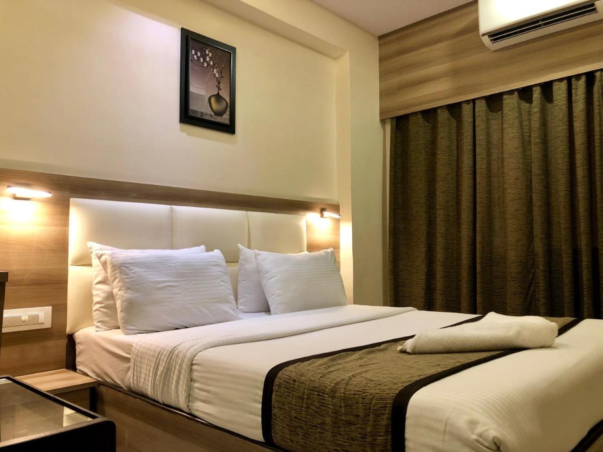 Hotel Avon Ruby Dadar Мумбаи Экстерьер фото